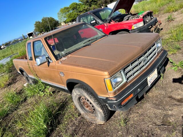 1984 chevrolet s truck pickup brown 4wd manual s10
