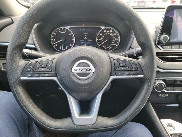 2021 nissan altima 2.5 sv 4dr front-wheel drive sedan in lowell, michigan