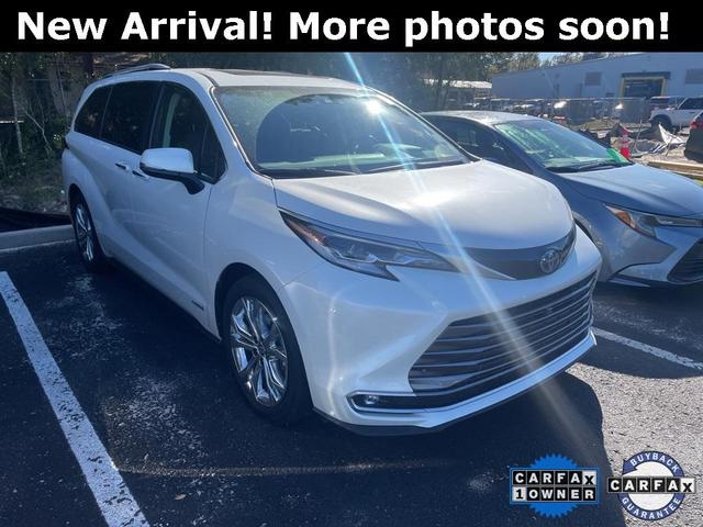 2021 toyota sienna platinum