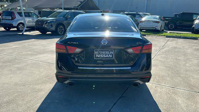 2021 nissan altima 2.5 sr