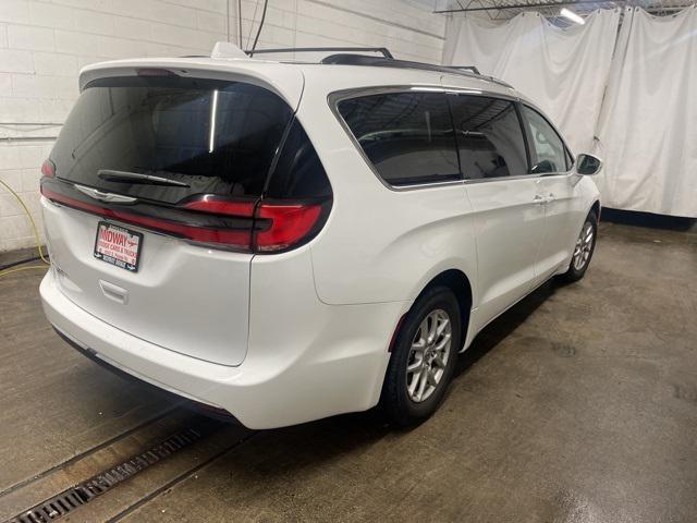 2022 chrysler pacifica touring l