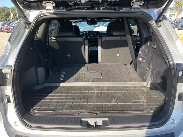 2024 toyota highlander le