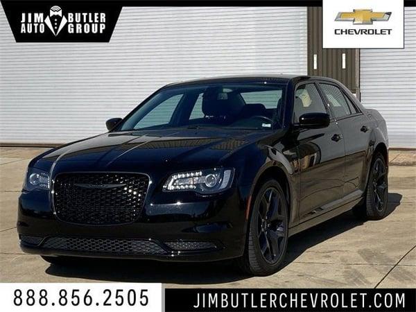 2021 chrysler 300 in chicago, illinois