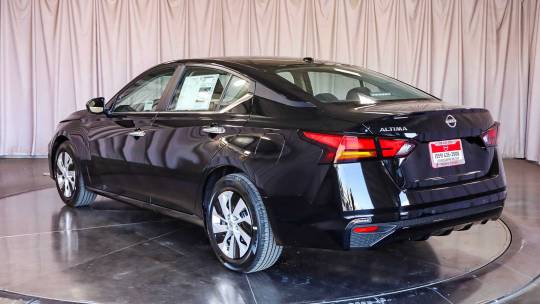2025 Nissan Altima