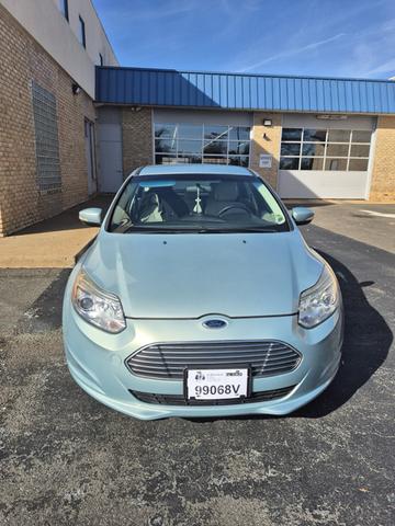 2014 ford focus electric base