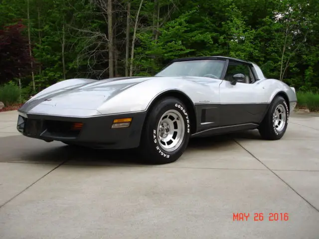 1982 chevrolet corvette -82k actual miles