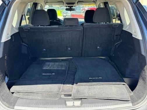 2021 nissan rogue sv in janesville, wisconsin