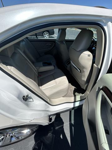 2010 ford taurus limited
