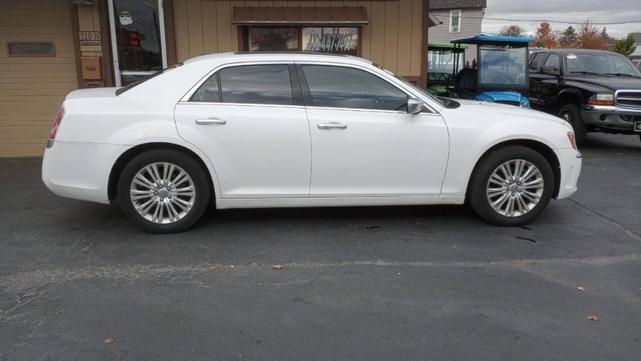 2013 chrysler 300c luxury series