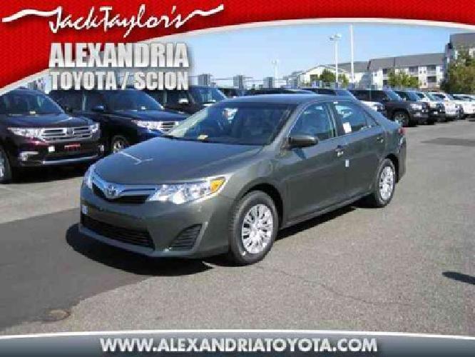 2013 toyota camry hybrid le in alexandria, va