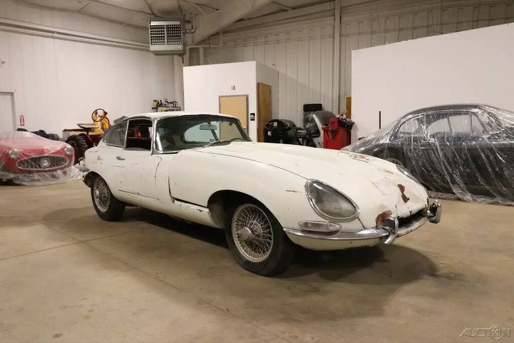 1967 jaguar e-type series 1 coupe. 4.2l, wire wheels. good car for restoration