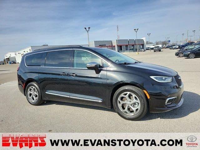 2022 chrysler pacifica limited in fort wayne, indiana