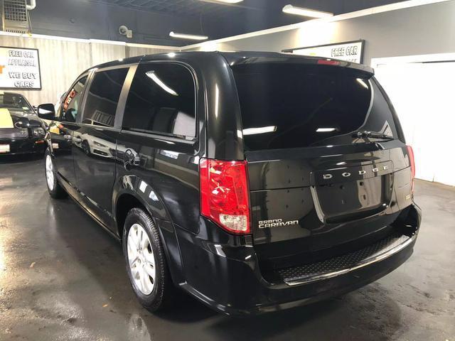 2019 dodge grand caravan se
