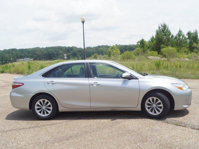used 2016 toyota camry le columbus, ms 39705 for sale in columbus, mississippi