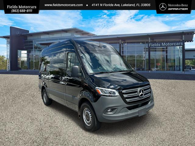 2023 mercedes-benz sprinter 2500 standard roof