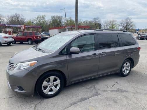 2015 toyota sienna l 7 passenger 4dr front-wheel drive passenger van in collinsville, oklahoma