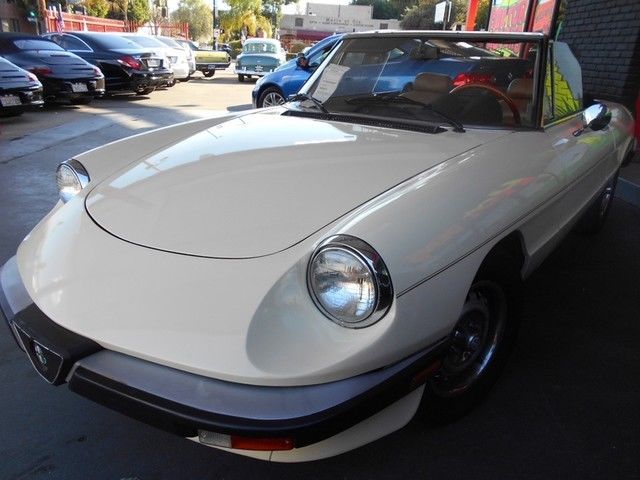 1985 alfa romeo spider 2-door convertible