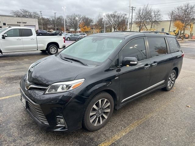 2019 toyota sienna limited