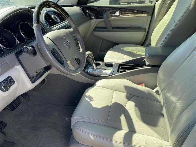 2017 buick enclave leather group