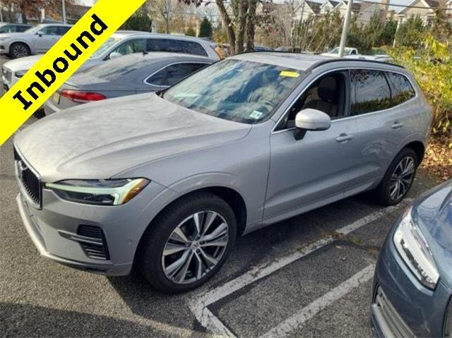 2022 volvo xc60 b5 awd momentum
