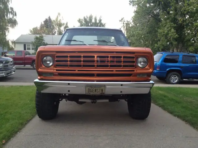 w100 4x4