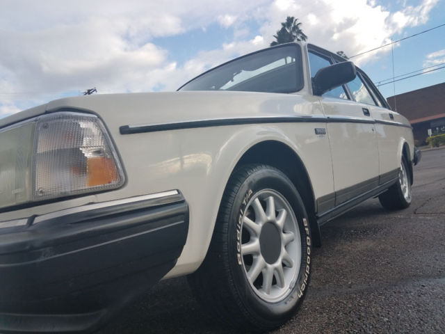 rare 1992 volvo 240gl 5 speed manual ! 244 240 gl