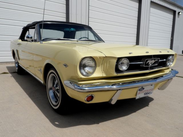 1964 1/2 ford mustang convertible four speed with rally pac
