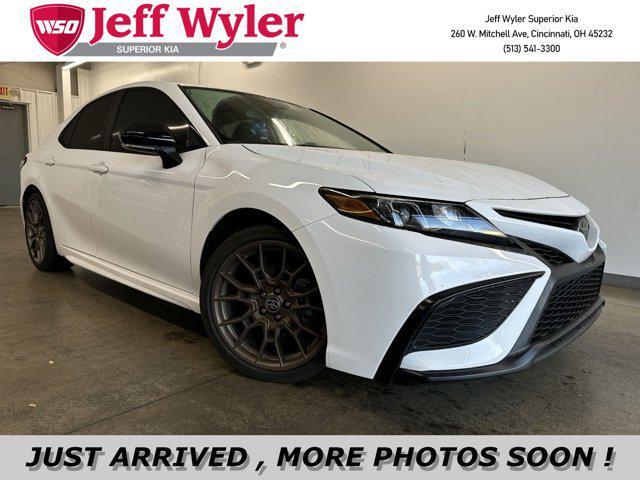 2023 toyota camry se