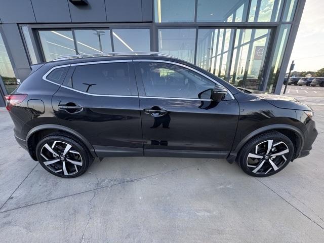2022 nissan rogue sport sl