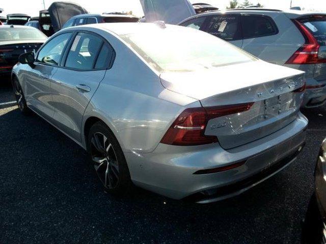 2024 volvo s60 b5 plus dark theme