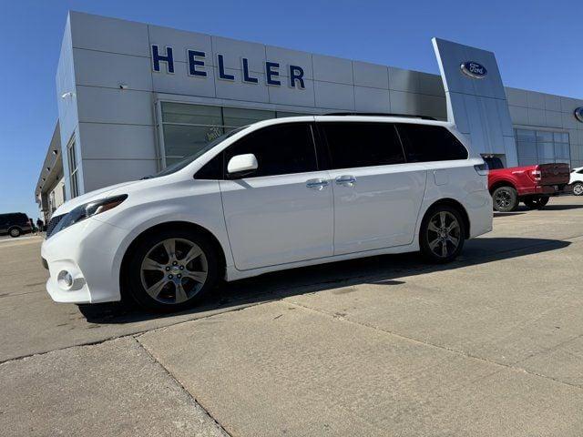 2015 toyota sienna se premium 8 passenger in el paso, illinois