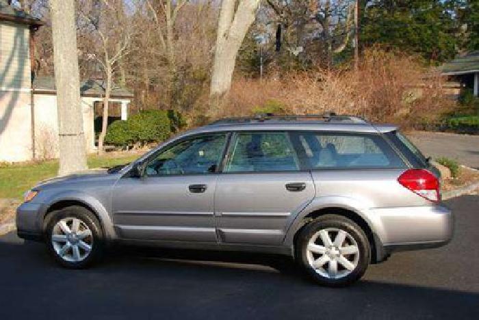 2008 subaru outback -- silver -- 61,000 mi in port jefferson, ny