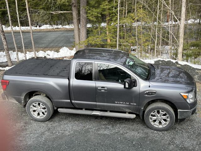 2018 nissan titan xd sv