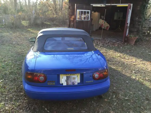 1992 blue mazda miata