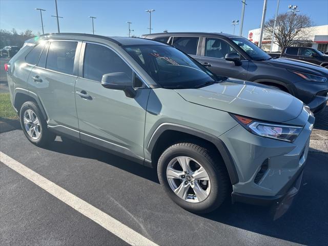 2021 toyota rav4 l 60