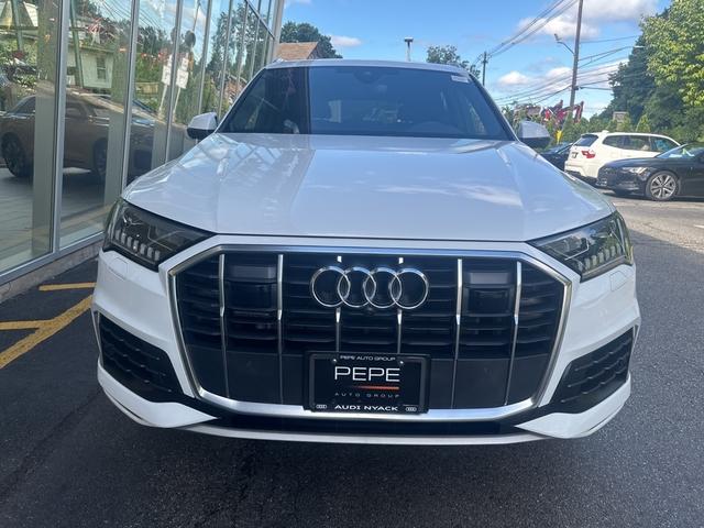 2024 audi q7 45 premium plus