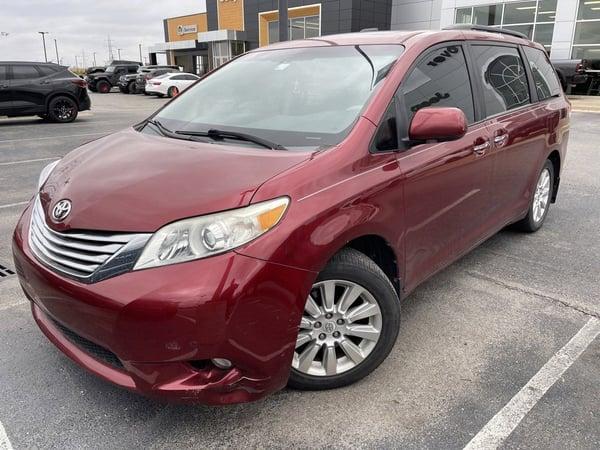 2012 toyota sienna in manhattan, new york