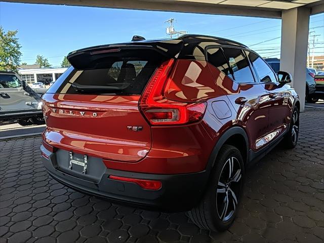 2021 volvo xc40 t5 r-design