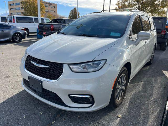 2021 chrysler pacifica hybrid touring l