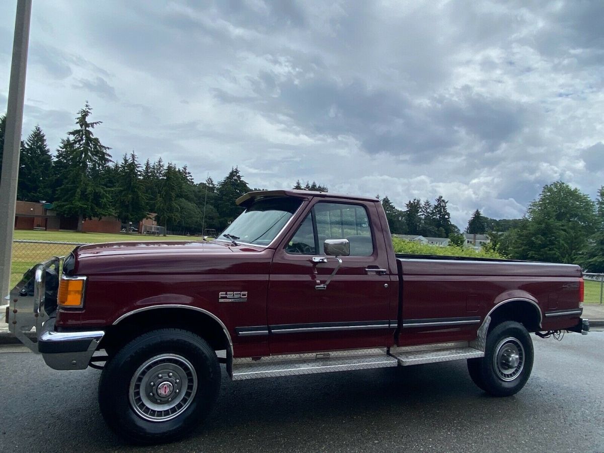 1990 ford f-250 xlt lariat v8, manual, 4wd, rust free, well kept, no reserve!