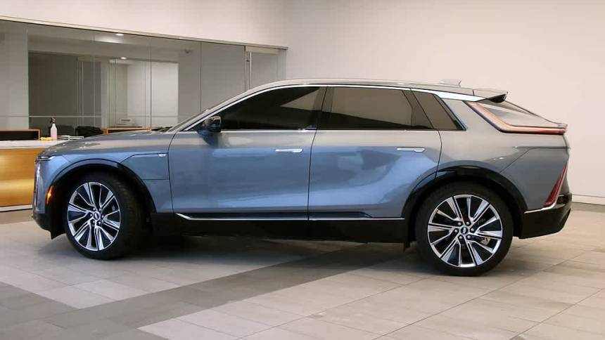 2023 cadillac lyriq luxury