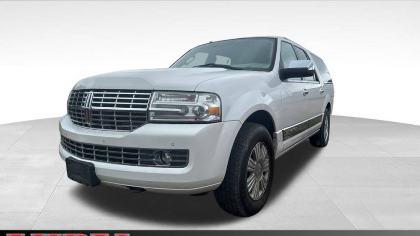 2013 lincoln navigator l base