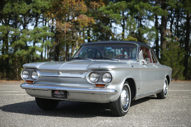 1963 corvair monza 900 - well kept sharp color combo!