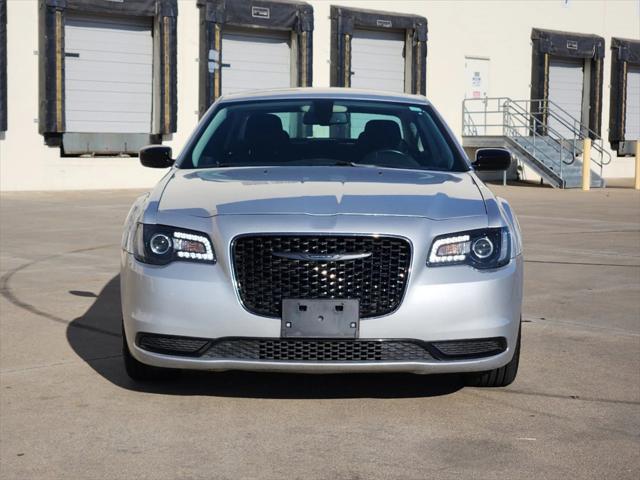2020 chrysler 300 touring