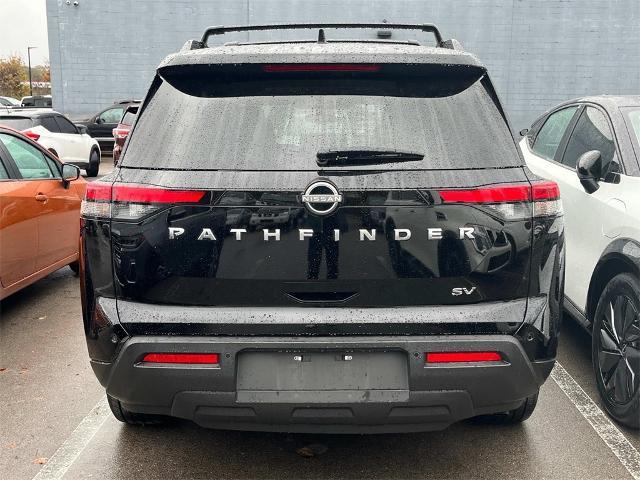 2024 nissan pathfinder sv