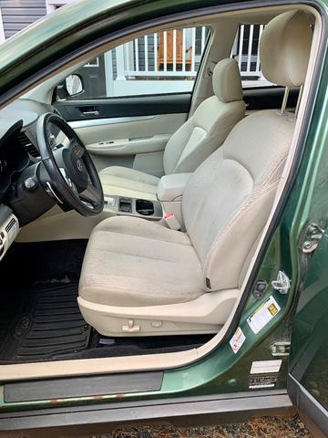 2010 subaru outback in lake placid, new york