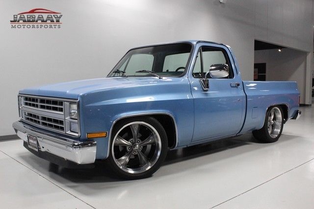 1986 chevy short bed~350 v8~turbo 350 trans~20" wheels~lowered~factory a/c~ps~pb