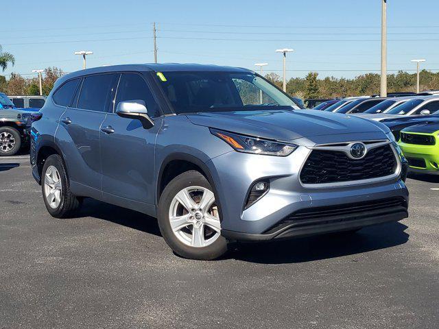 2021 toyota highlander le