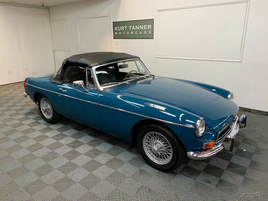 1972 mgb roadster. mineral blue. wire wheels. superb cosmetic restoration