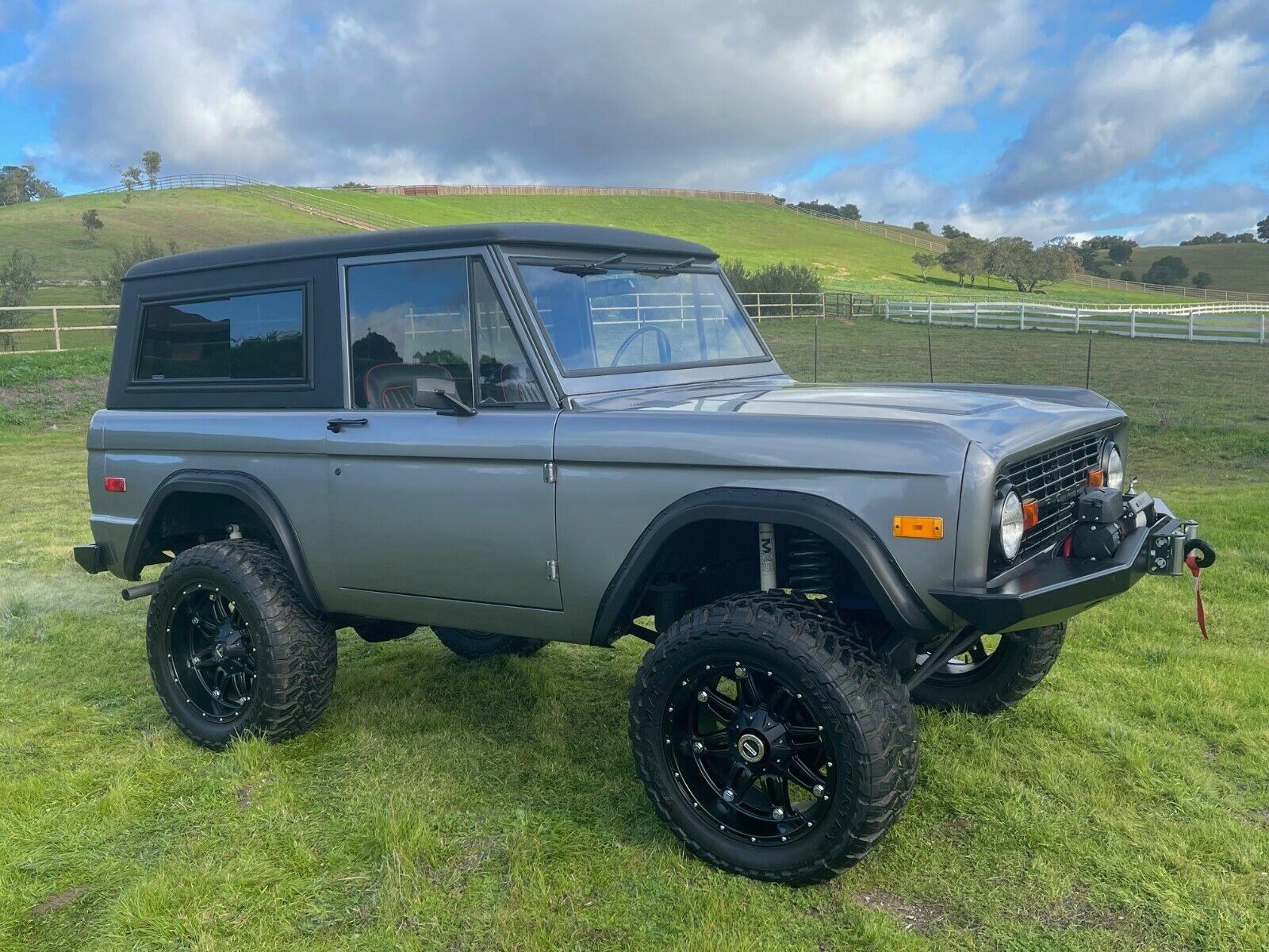 1971 ford bronco 8 cyl 2386 miles